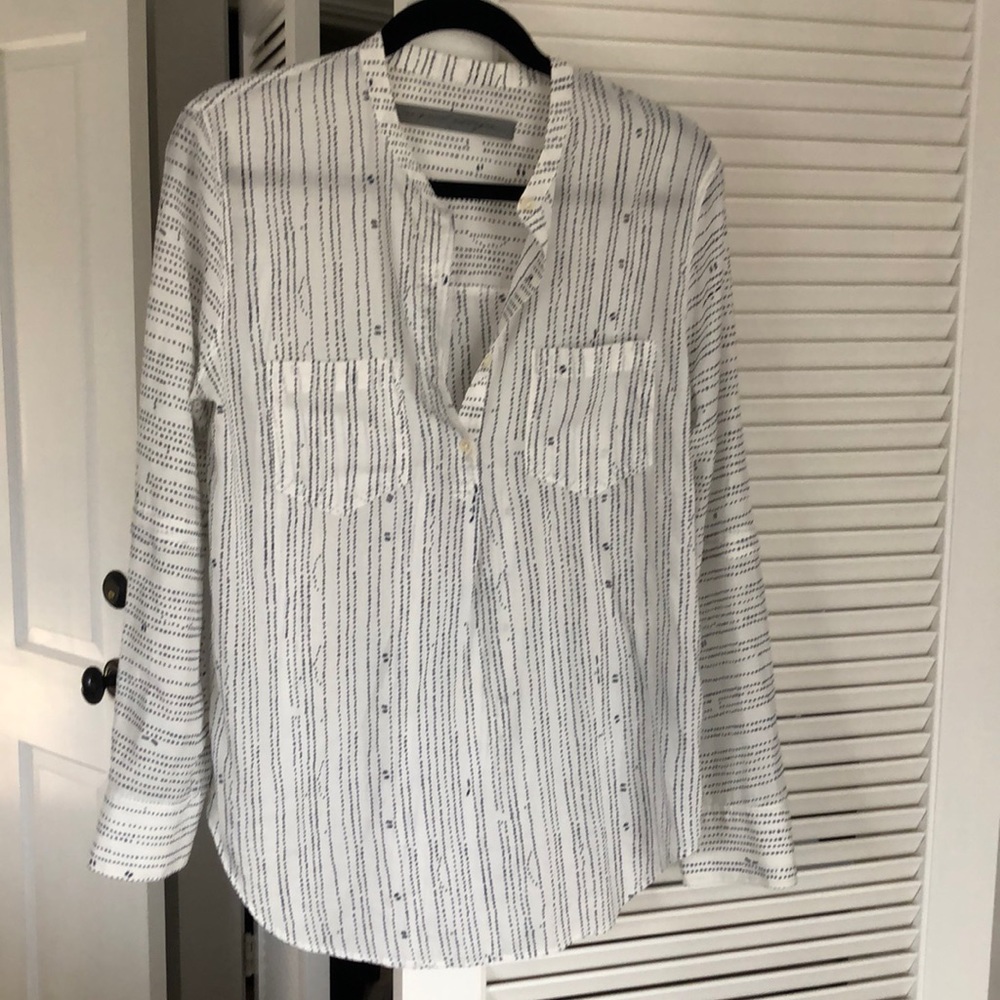 White and blue blouse silk/cotton